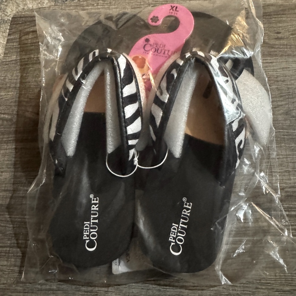 Pedi Couture Women's Sandals